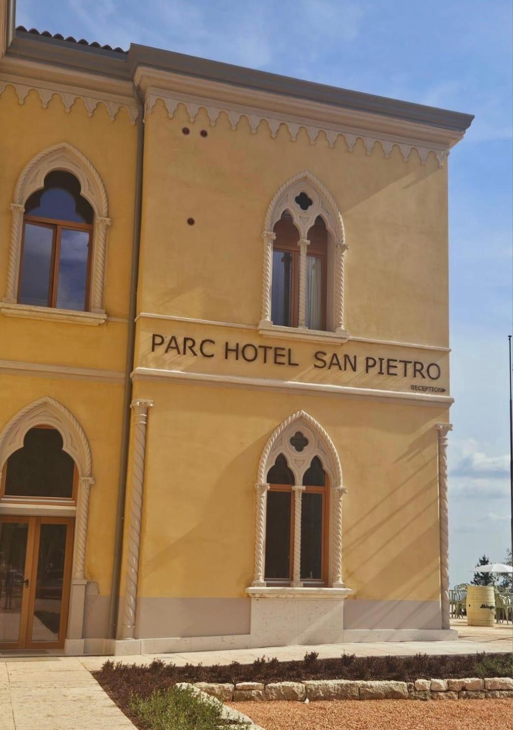 Parc Hotel San Pietro Spiazzi Di Caprino Buitenkant foto